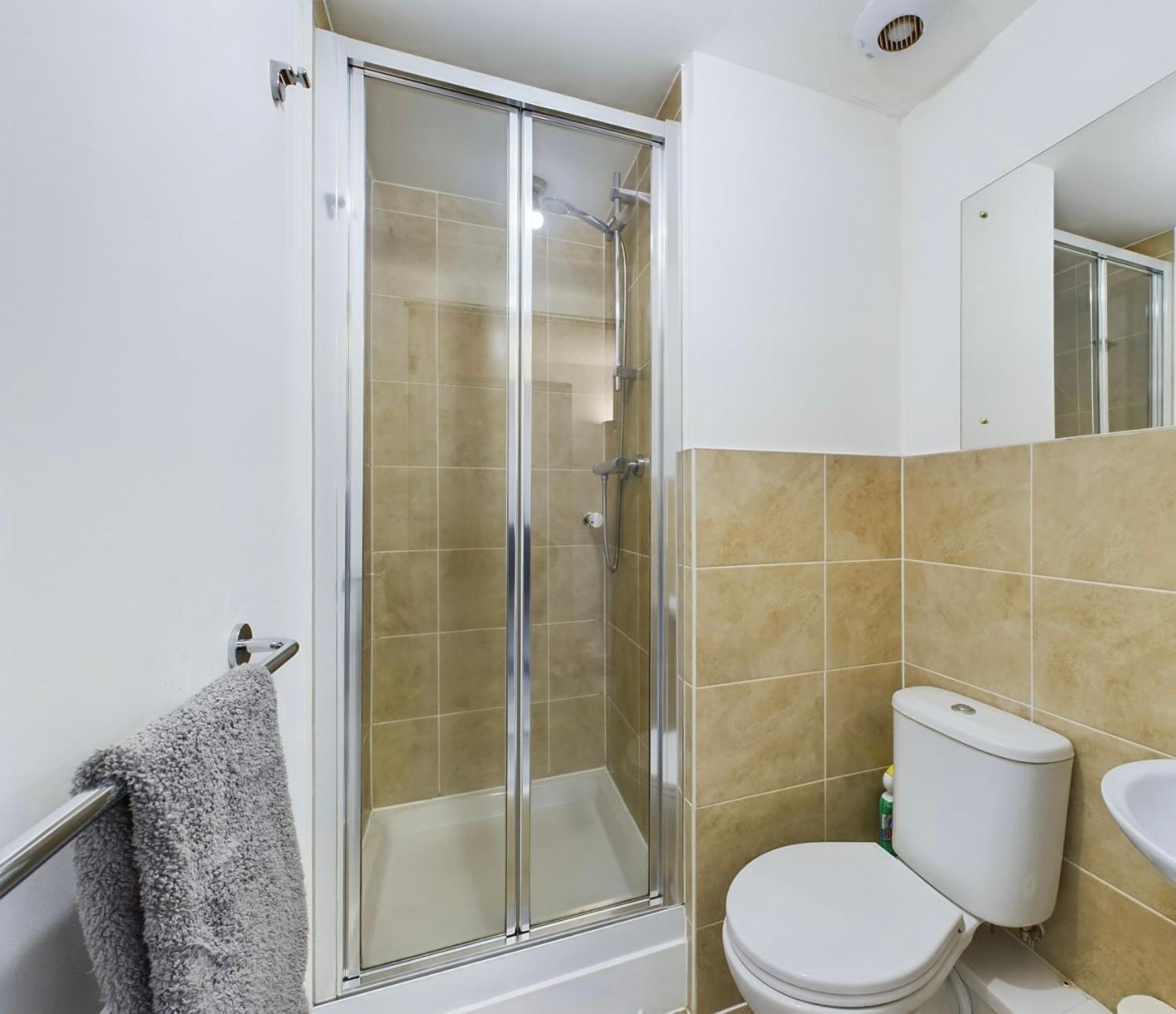 Modern 2 Bed City Apartment With Private Parking Swansea Esterno foto